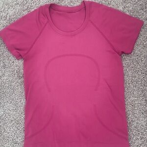 lululemon athletica Swiftly Tech Shoet Sleeve Waist Lengrh top